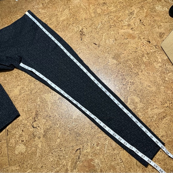 Athleta Delancey Textured Tight Legging in Black/Nightfall Sz M - Picture 15 of 16